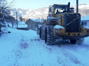 Alaçam Kar İle Savaşıyor