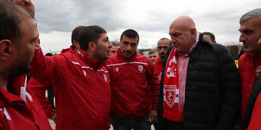 SAMSUNSPOR TARAFTARINDAN BAŞKAN YILDIRIM'A MUHTEŞEM KARŞILAMA