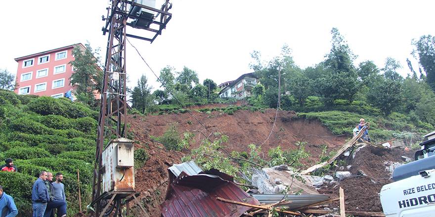 Rize'deki kurtarma çalışmalarından ilk görüntüler