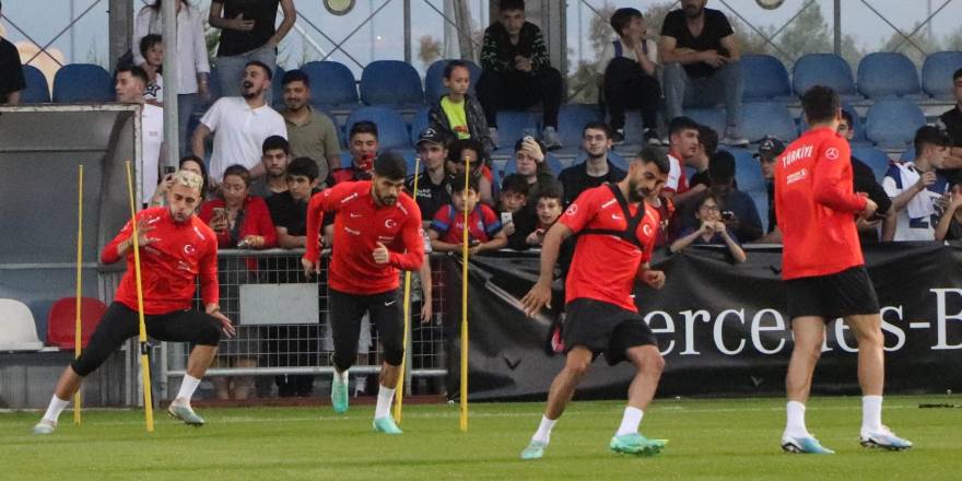 A Milli Takım Samsun'da ilk idmanında