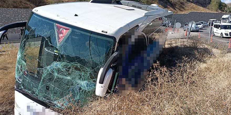 Samsun'dan Bodrum'a giden otobüs refüje savruldu