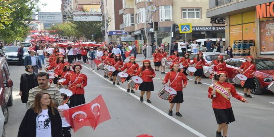 Cumhuriyetin 100.yılında Bafra’da muhteşem kutlama gerçekleştirildi